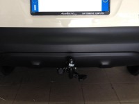 Gancio traino estraibile Ellebi montato su Renault Captur