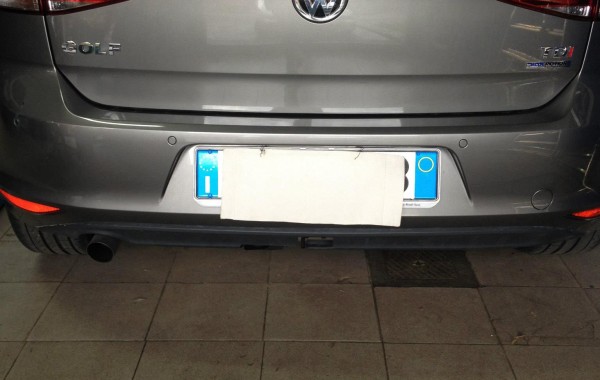 Gancio traino Ellebi estraibile montato su VW Golf
