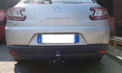 Installazione gancio estraibile  orizzontale ARAGON su RENAULT MEGANE
