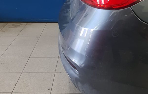 Gancio traino estraibile orizzontale BMA Brink Ellebi montato su BMW 316 D SW