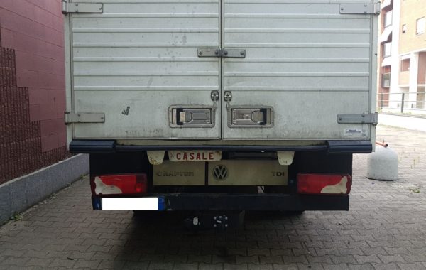 Gancio traino Brink Ellebi fisso montato su VW Crafter