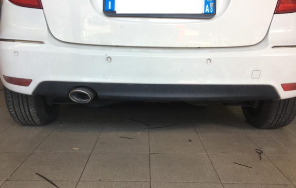Gancio estraibile Brink Ellebi montato su Mercedes Classe A