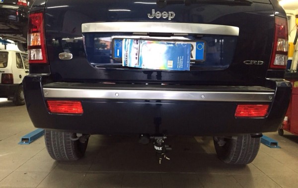 Gancio traino estraibile Ellebi montato su Jeep Gran Cherokee
