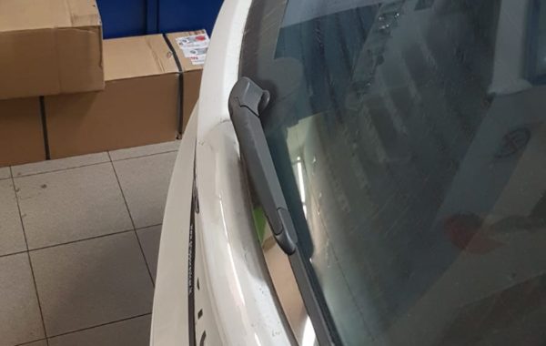 Gancio traino estraibile Brink Ellebi montato su Hyundai I 30