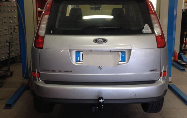 Gancio traino fisso Ellebi montato su Ford Focus C-Max