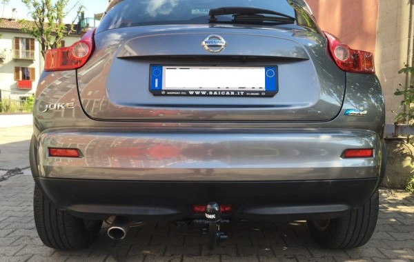 Gancio traino estraibile Ellebi montato su Nissan Juke