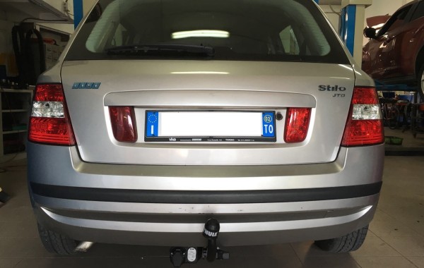 Gancio traino estraibile BRINK Ellebi montato su Fiat Stilo