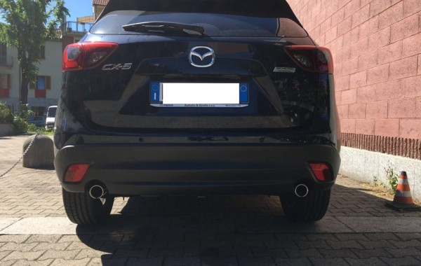 Gancio traino estraibile Brink Ellebi montato su Mazda CX5