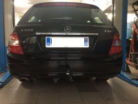 Gancio traino Brink Ellebi estraibile montato su Mercedes C 220