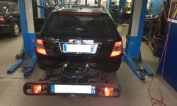 Gancio traino Brink Ellebi con portabici montato su Mercedes C220