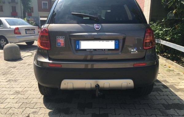 Gancio traino estraibile Brink Ellebi montato su Fiat Sedici