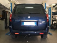 Gancio traino estraibile Brink Ellebi montato su Lancia Phedra