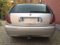 Gancio traino estraibile Umbra montato su Lancia Lybra