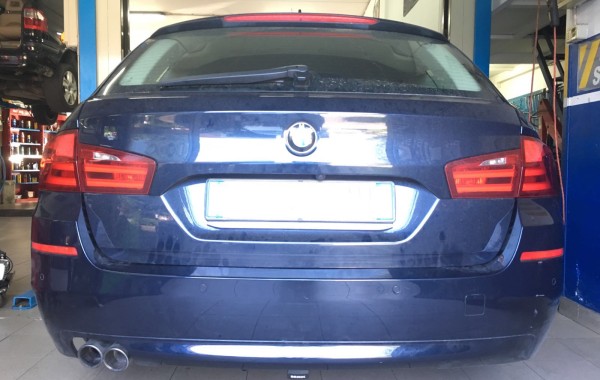 Gancio traino estraibile Brink Ellebi montato su BMW 520 D Familiare