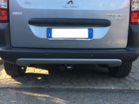 Gancio estraibile Brink Ellebi montato su Peugeot Partner