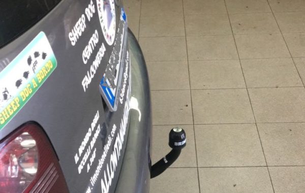 Installazione gancio Fisso Brink Ellebi montato su Volkswagen Touran