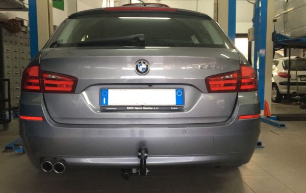 Gancio traino fisso Aragon installato su BMW 525 Touring