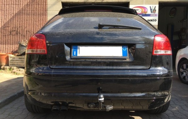 Gancio traino estraibile Ellebi montato su Audi A3