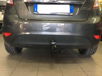 Gancio traino estraibile verticale BMU montato su Ford Fiesta