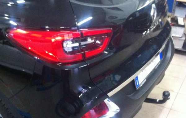 Gancio traino Brink Ellebi Fisso montato su Renault Kadjar