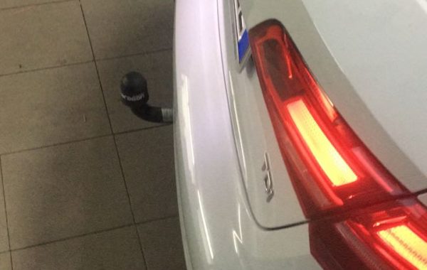 Gancio traino Fisso Aragon montato su Audi A3 Sportback