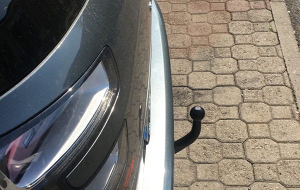 Gancio traino estraibile Brink Ellebi  montato su Citroen C4 Gran Picasso