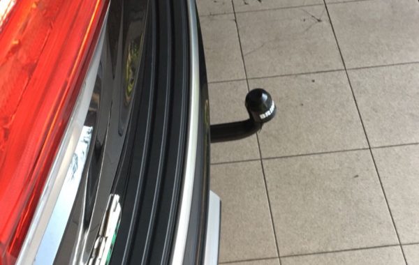 Gancio traino estraibile Brink Ellebi montato su JEEP GRAND CHEROKEE SUMMIT