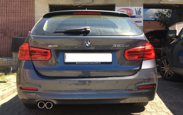 Gancio traino estraibile verticale Brink Ellebi montato su BMW 320 X Drive Touring