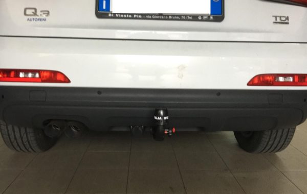 Gancio estraibile Verticale Westfalia montato su Audi Q3