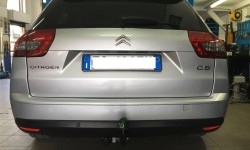 Gancio traino fisso Umbra montato su Citroen C5
